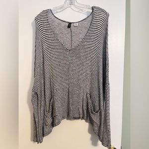 BDG black and white stripe thin sweater, v neck, medium